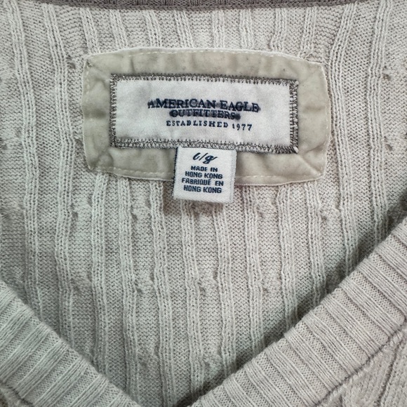 Y2K Style American Eagle Outfitters Cream V-Neck Sweater Woman’s Size Large - Picture 3 of 4